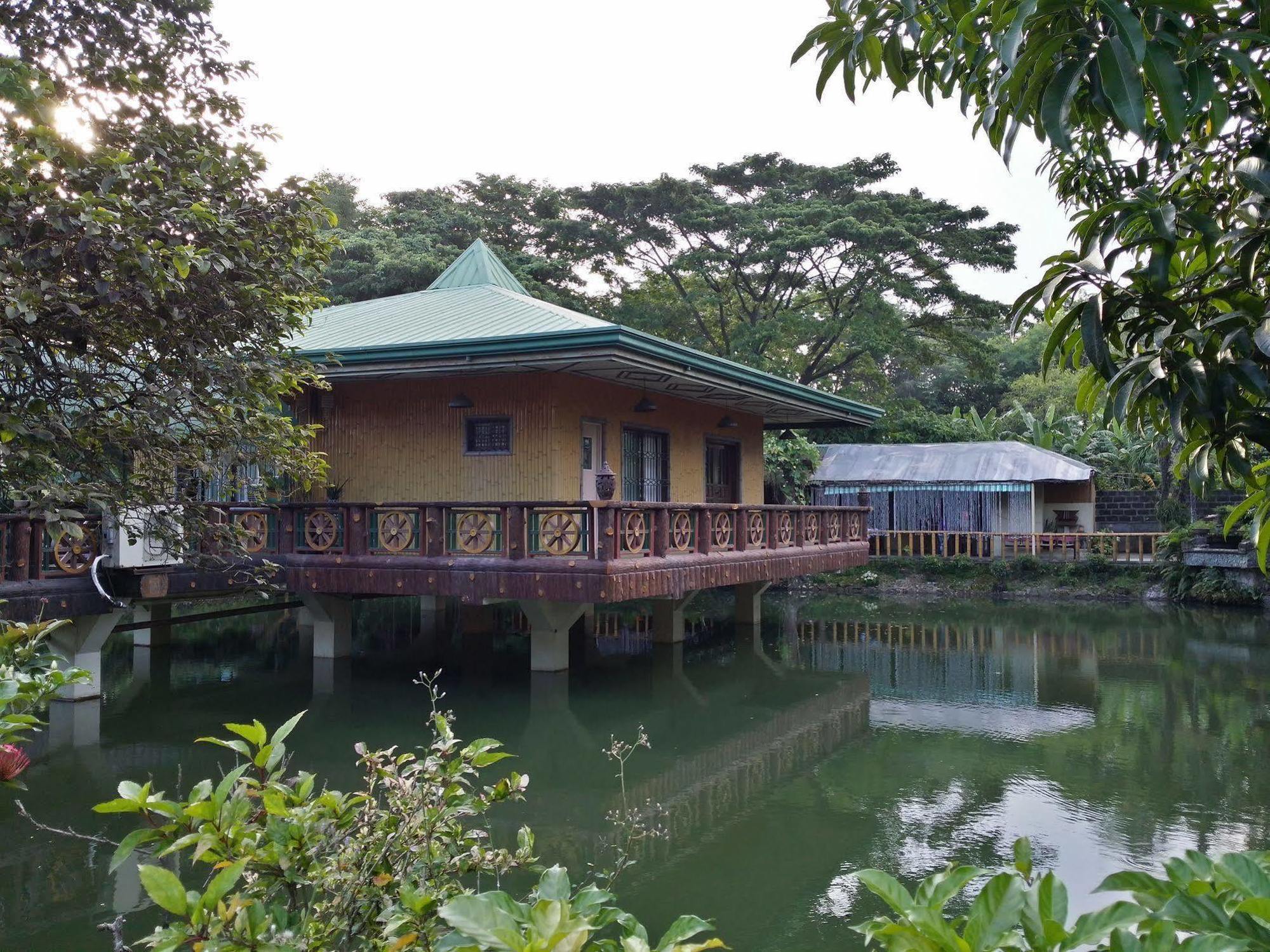 Villa Del Carmen Resort And Restaurant Bulacan Esterno foto